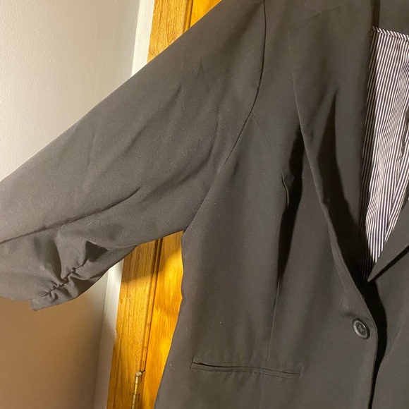 Torrid Studio Black Blazer - Picture 3 of 7